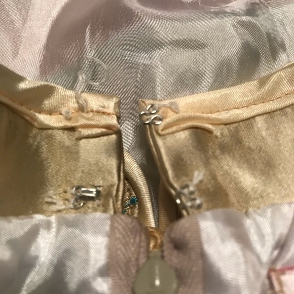 Gold L/S Maxi Dress Sm. - Picture 9 of 9